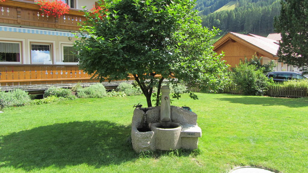 Pension Tannenhof Hostal Ahrntal Exterior foto